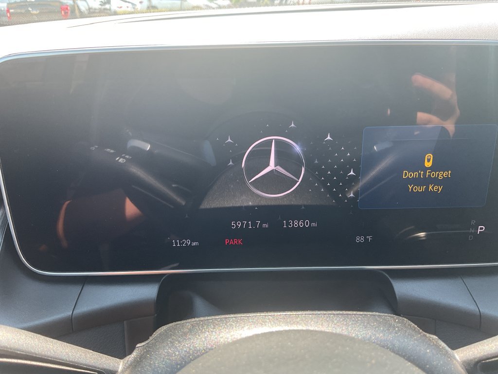 Used 2025 Mercedes-Benz GLC 300 image 31