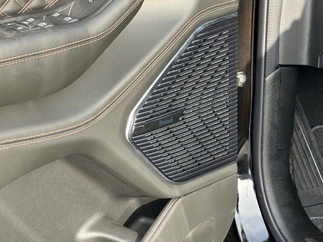 New 2025 Jeep Grand Cherokee Summit AWD/4WD image 13