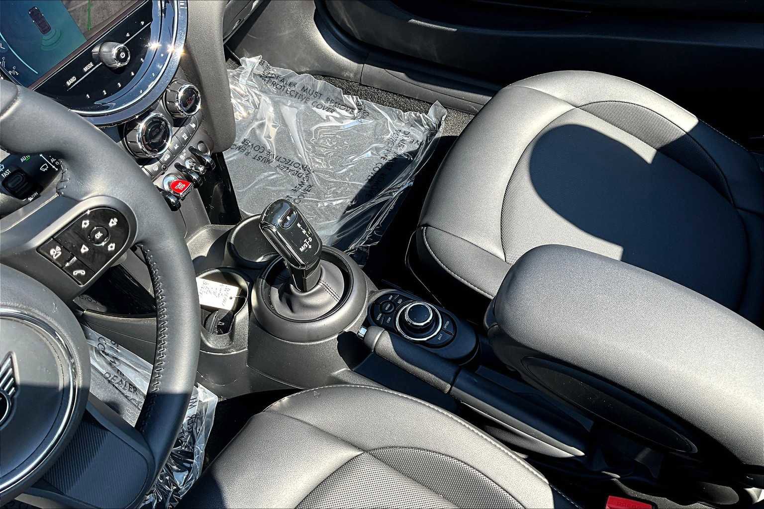 Used 2023 MINI Cooper Cooper image 27