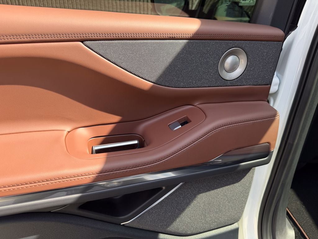 New 2026 Lincoln Navigator Reserve AWD/4WD image 21