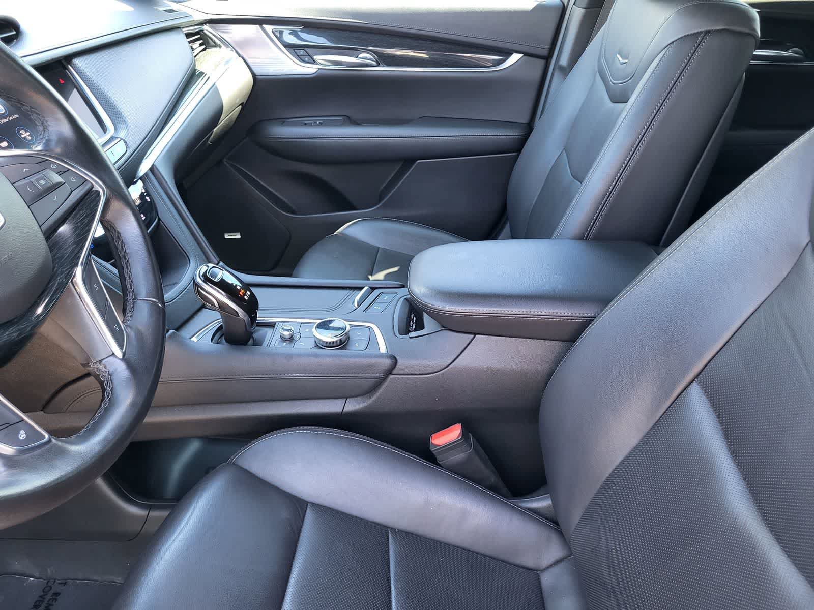 Used 2020 Cadillac XT5 Premium Luxury FWD image 28