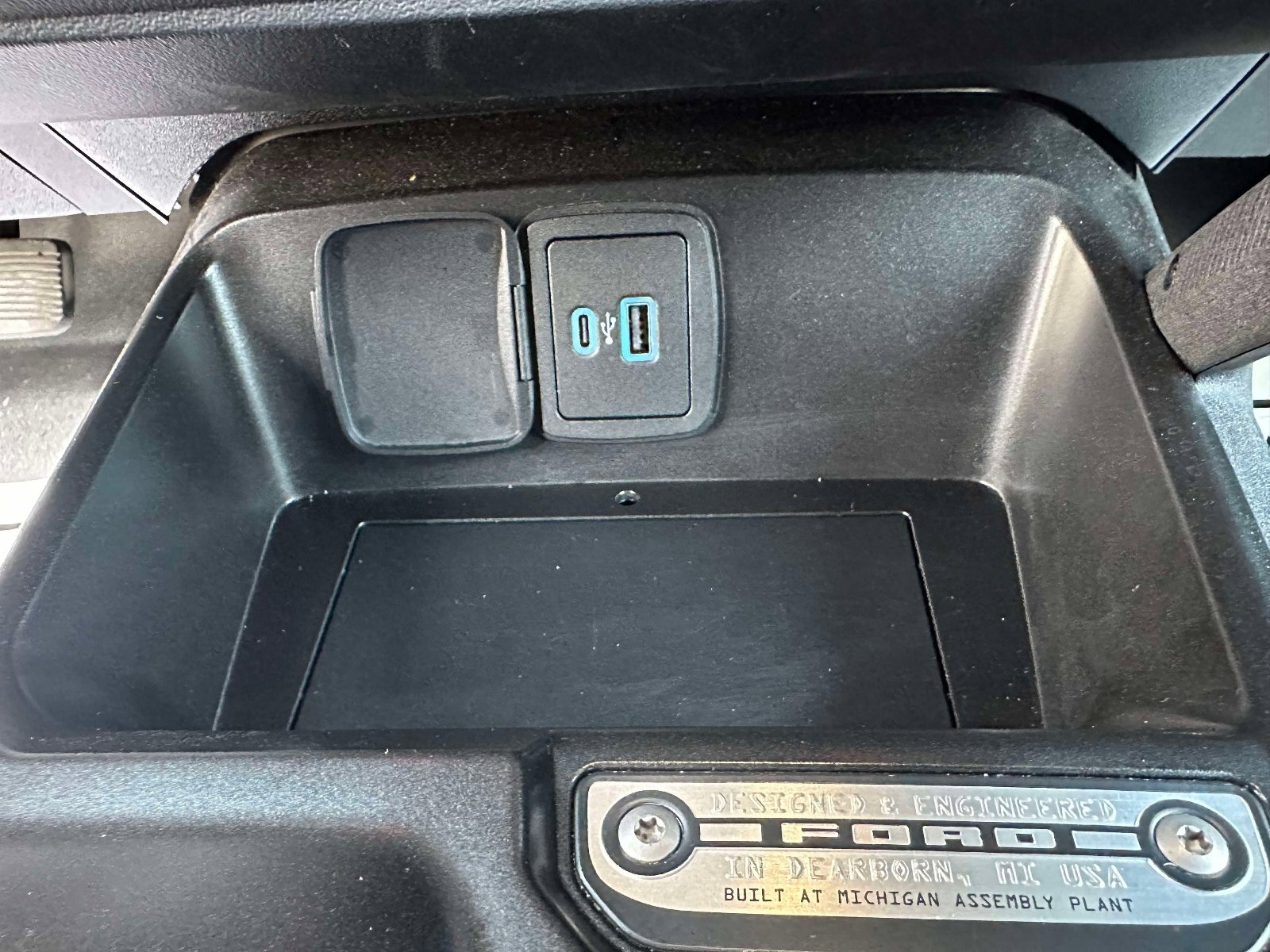 Used 2024 Ford Bronco Everglades image 13