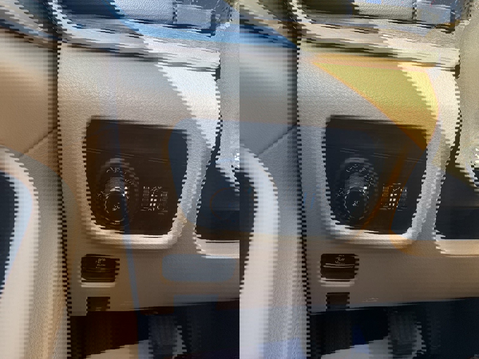 Used 2023 Jeep Grand Cherokee L Limited w/ Luxury Tech Group II image 28