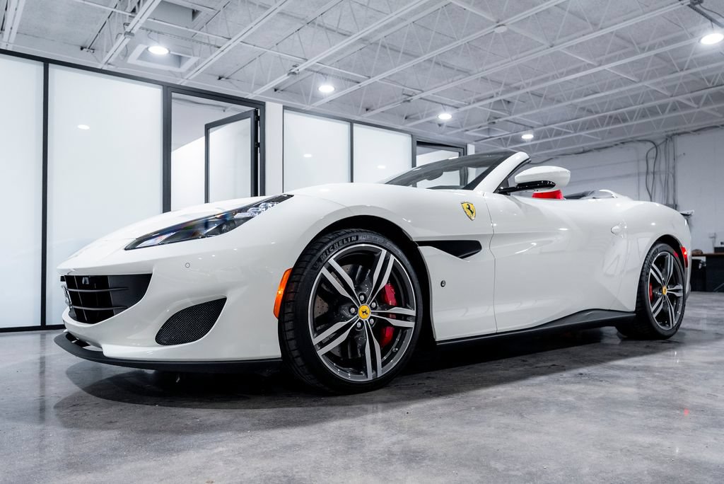 Used 2020 Ferrari Portofino RWD image 14
