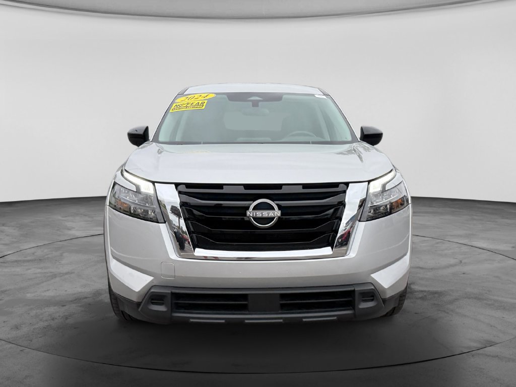 Used 2024 Nissan Pathfinder S FWD image 3