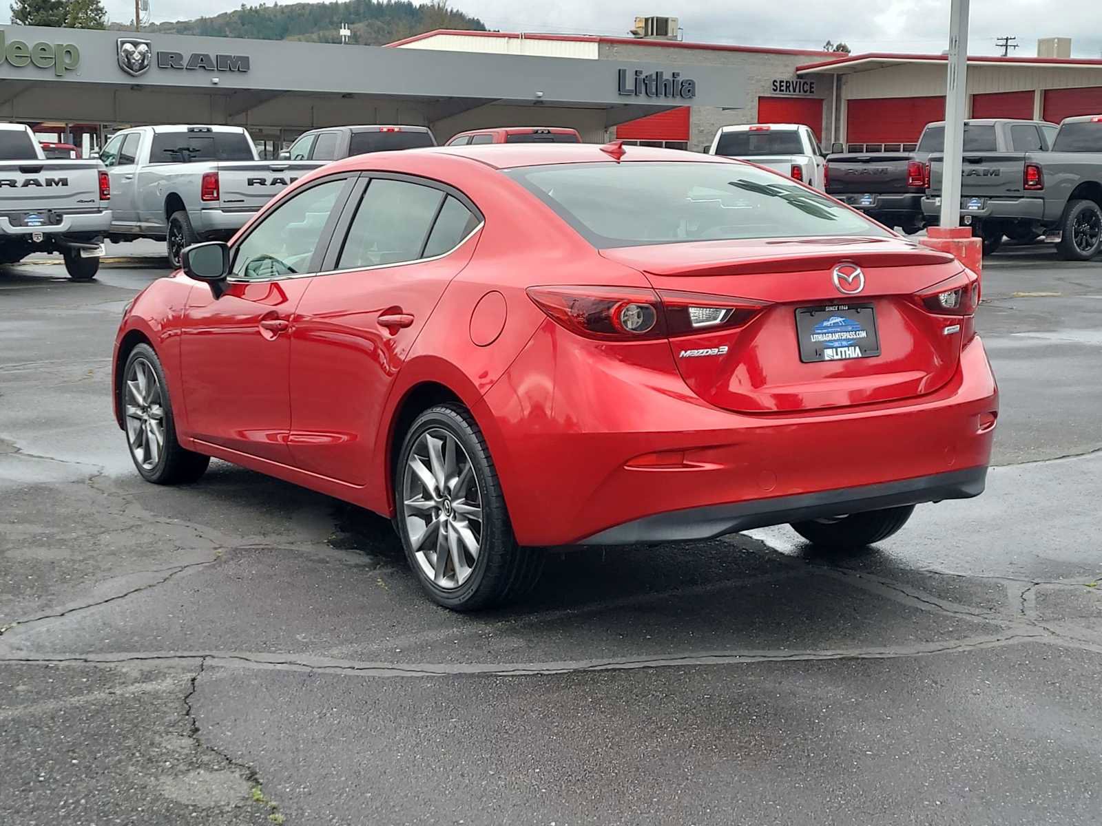 Used 2018 MAZDA MAZDA3 Grand Touring w/ Premium Equipment Package image 12