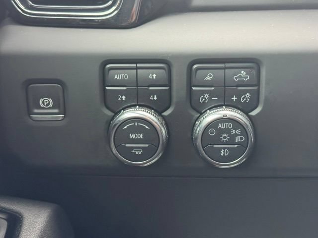 Certified 2025 GMC Sierra 1500 AT4 w/ AT4 Preferred Package AWD/4WD image 38