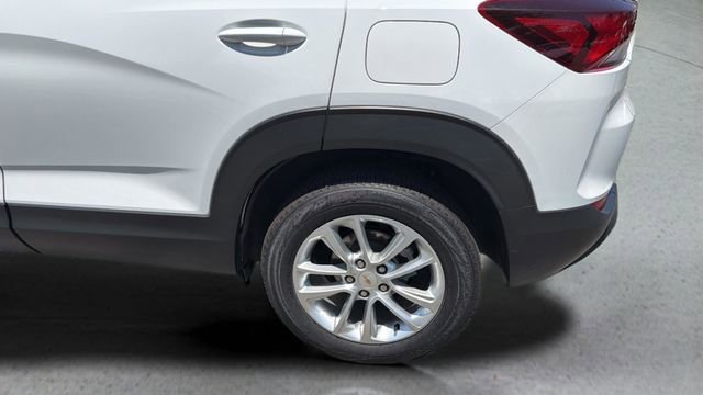 Used 2024 Chevrolet TrailBlazer LS FWD image 32