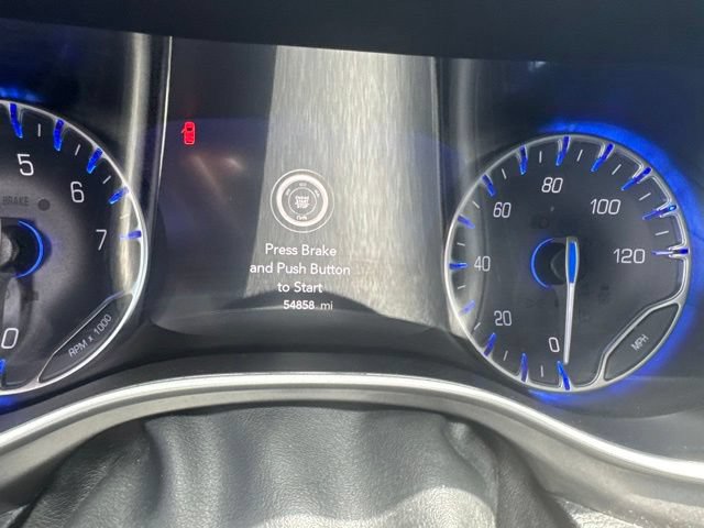 Used 2024 Chrysler Pacifica Touring-L FWD image 15