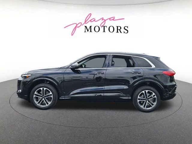 Certified 2025 Audi Q5 Premium w/ Convenience Package AWD/4WD image 8