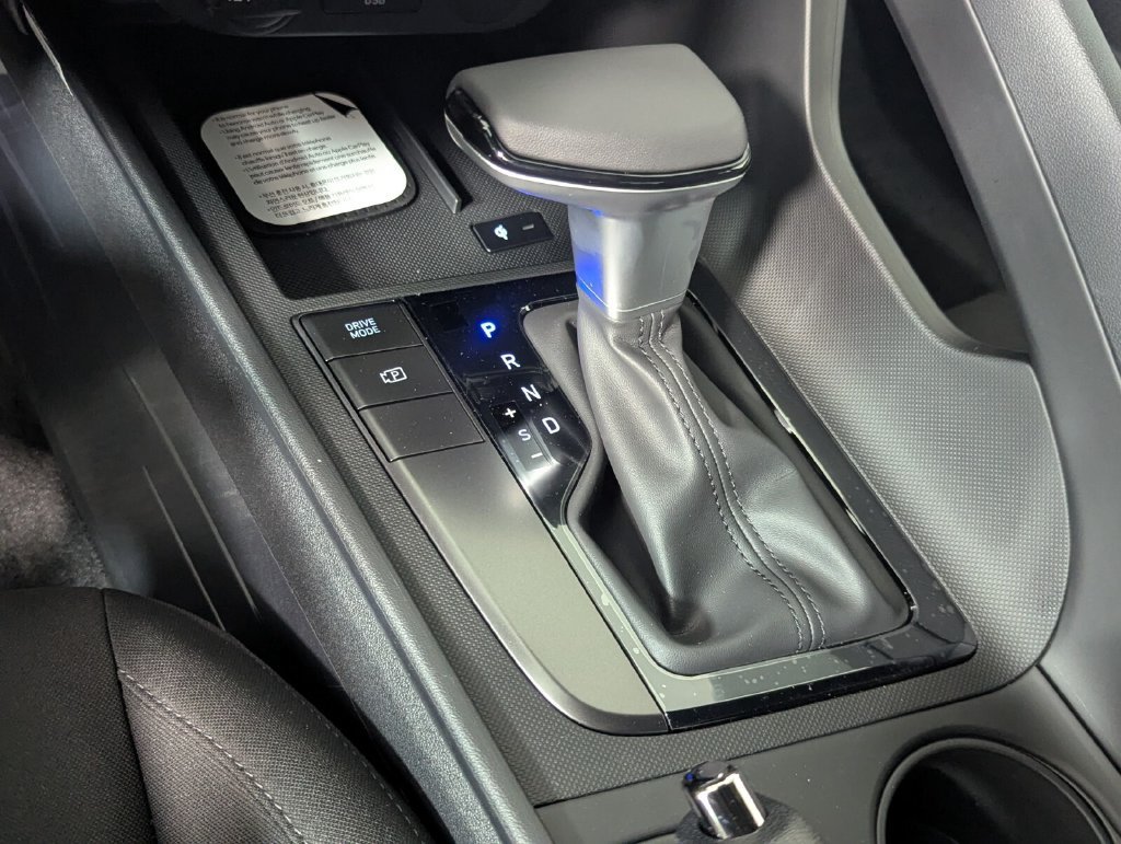 New 2026 Hyundai Elantra Sport FWD image 21