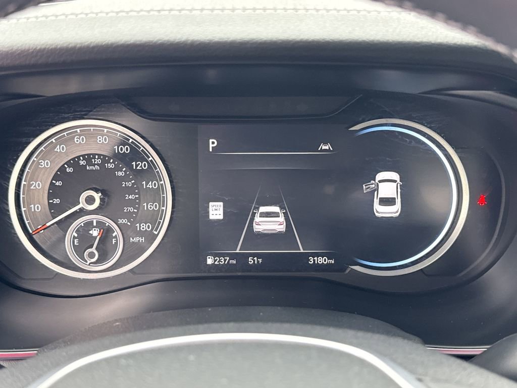 Used 2026 Genesis G70 2.5T Prestige image 26