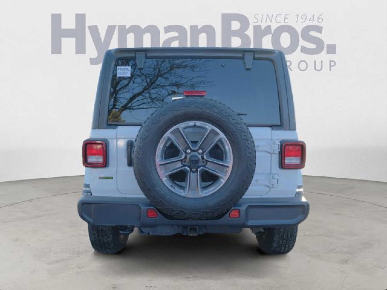 Used 2020 Jeep Wrangler Unlimited Sahara image 4