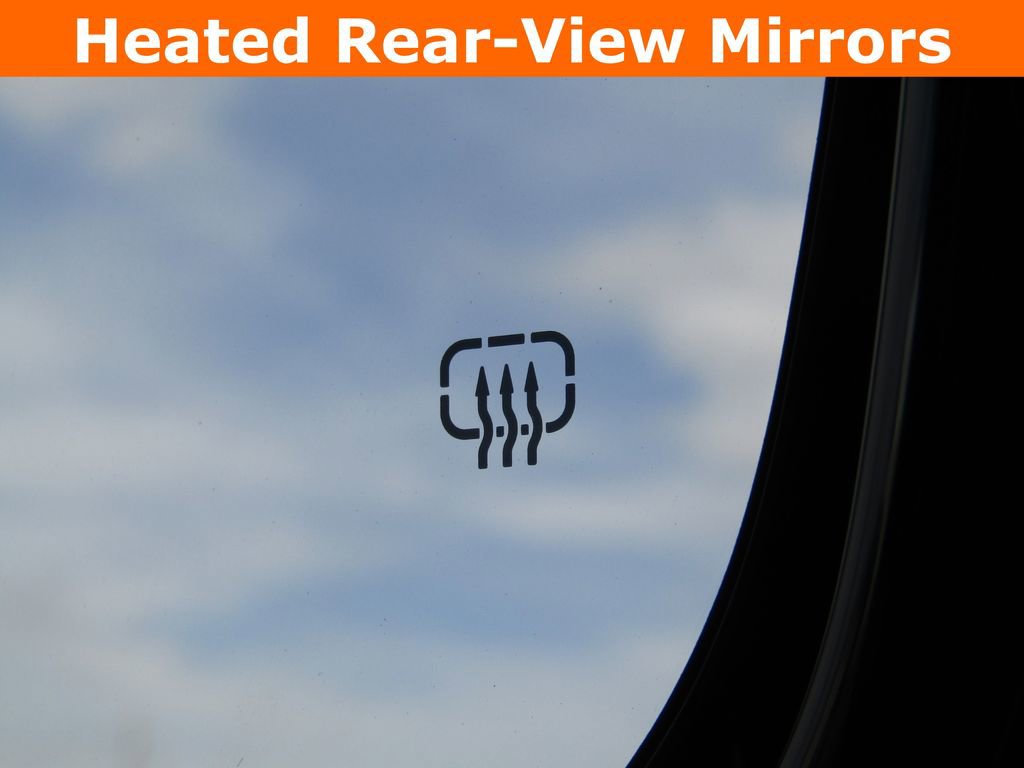Used 2024 Jeep Grand Cherokee L Altitude AWD/4WD image 8