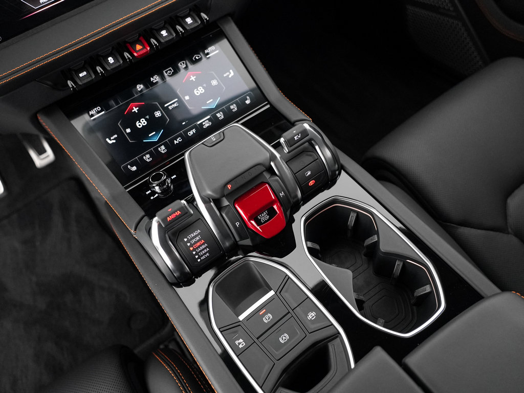 Used 2025 Lamborghini Urus SE AWD/4WD image 20