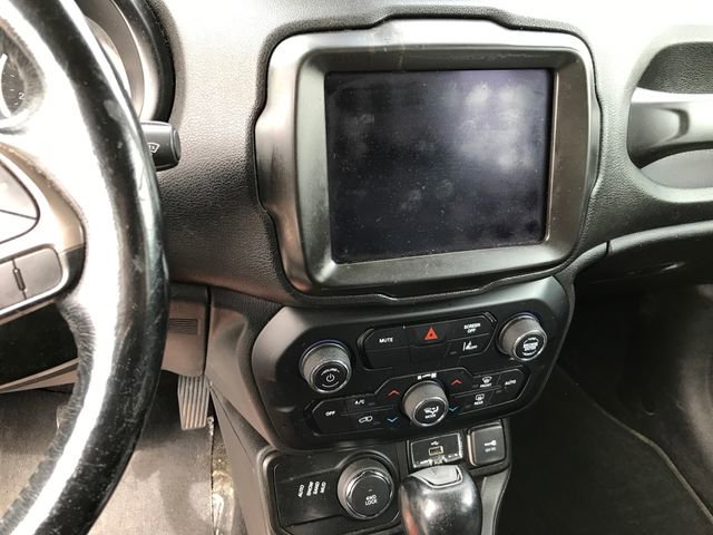 Used 2021 Jeep Renegade Limited AWD/4WD image 8