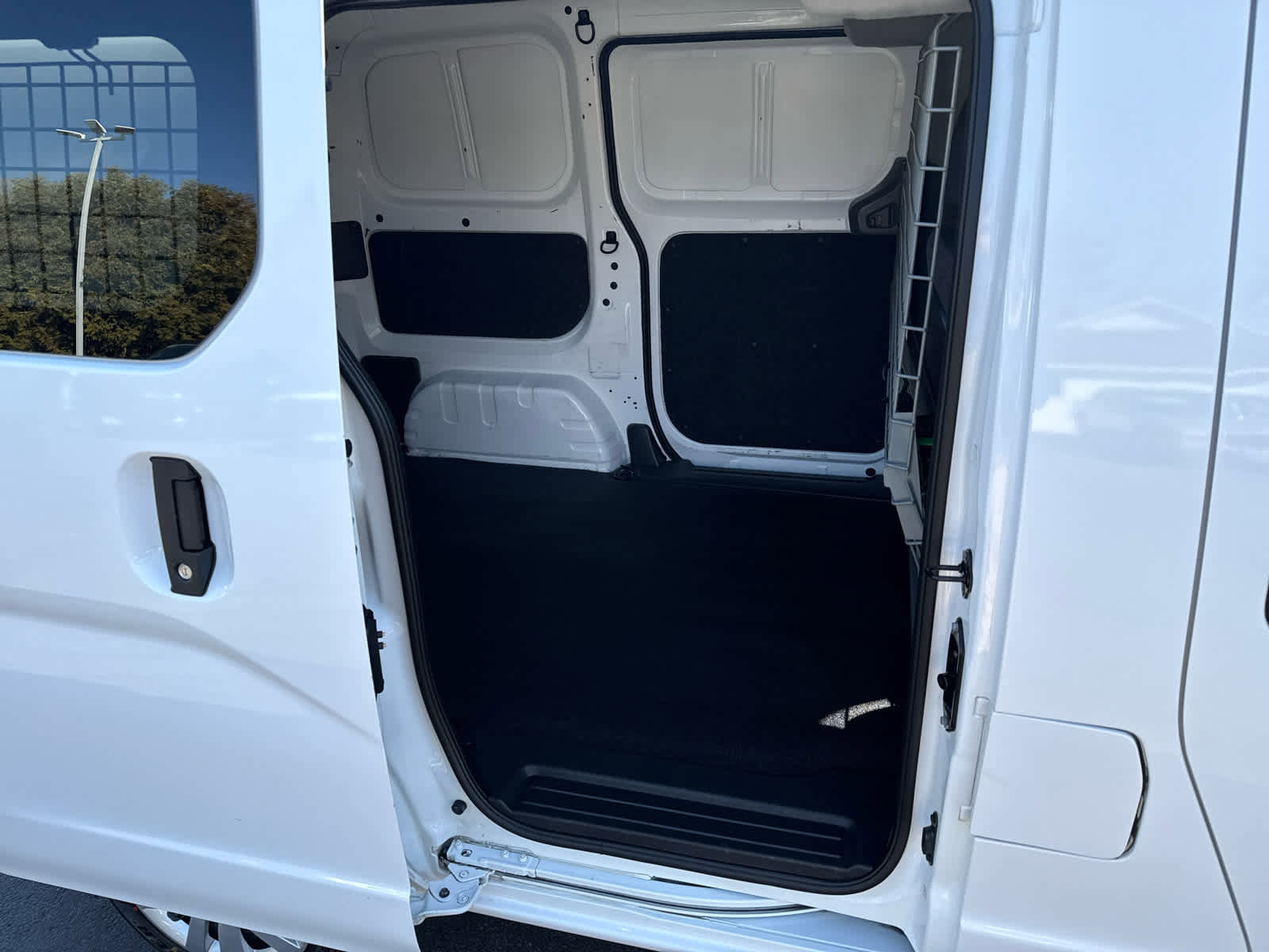Used 2020 Nissan NV200 SV w/ Sliding Glass Door Package FWD image 14