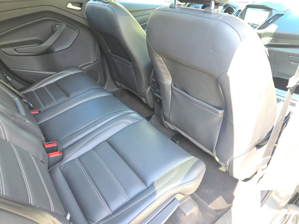 Used 2019 Ford Escape Titanium AWD/4WD image 16
