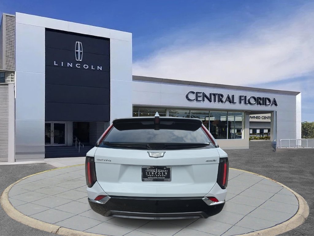 Used 2026 Cadillac Optiq Luxury 2 w/ LPO, Floor Liner Package RWD image 4