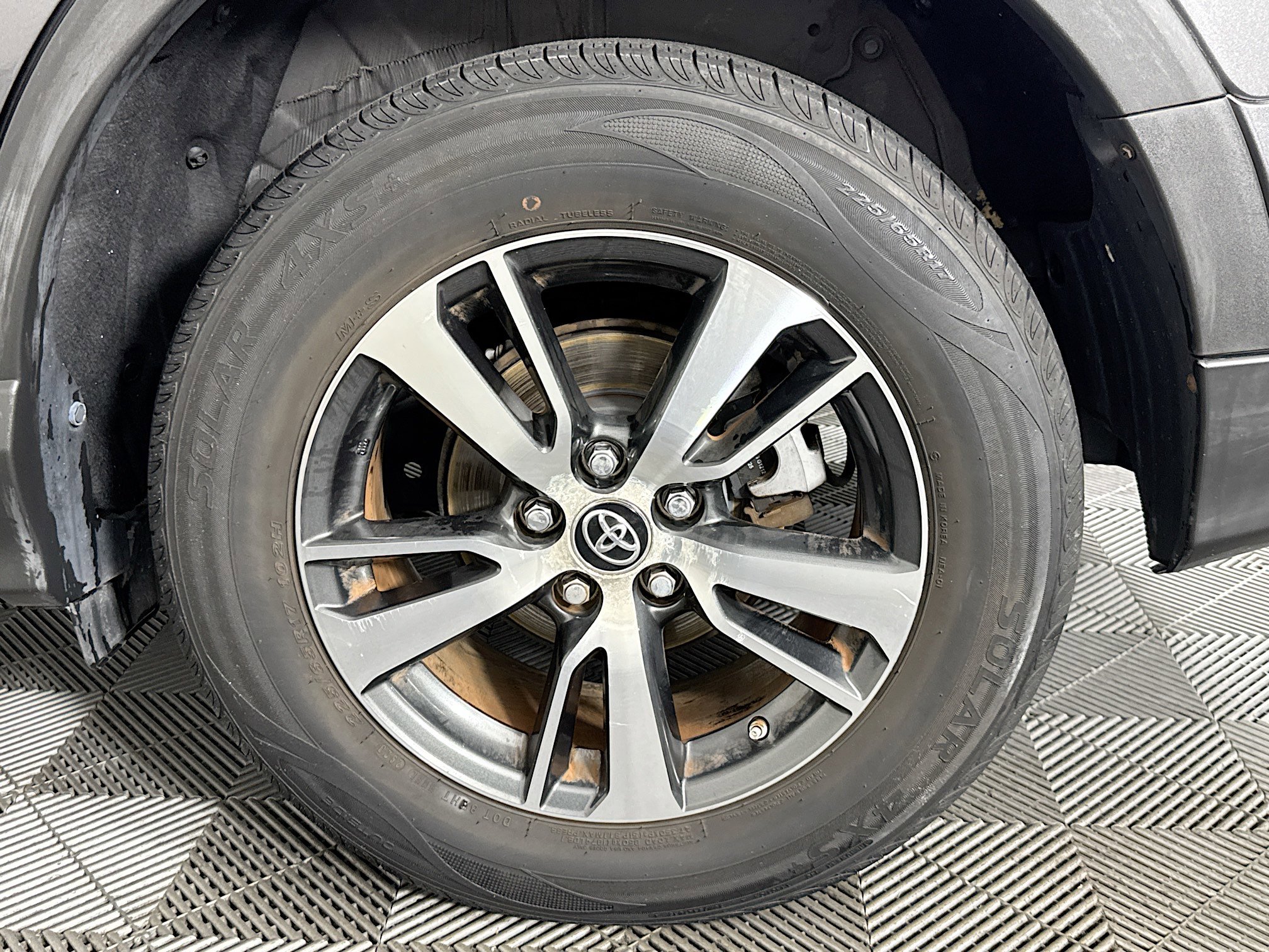 Used 2017 Toyota RAV4 XLE w/ Plus Special Value Package FWD image 35