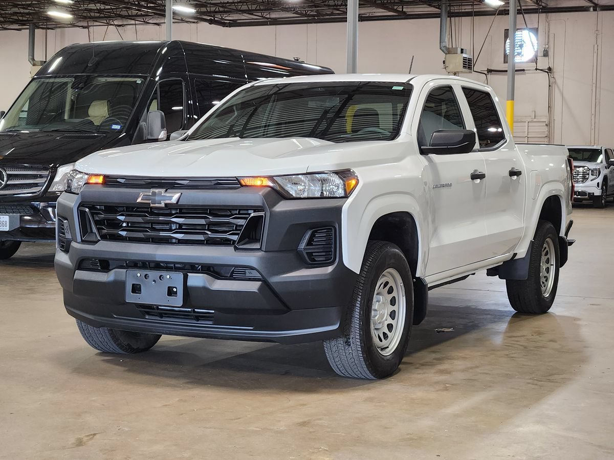 Used 2023 Chevrolet Colorado W/T w/ LPO, Pro Essentials Package RWD image 4