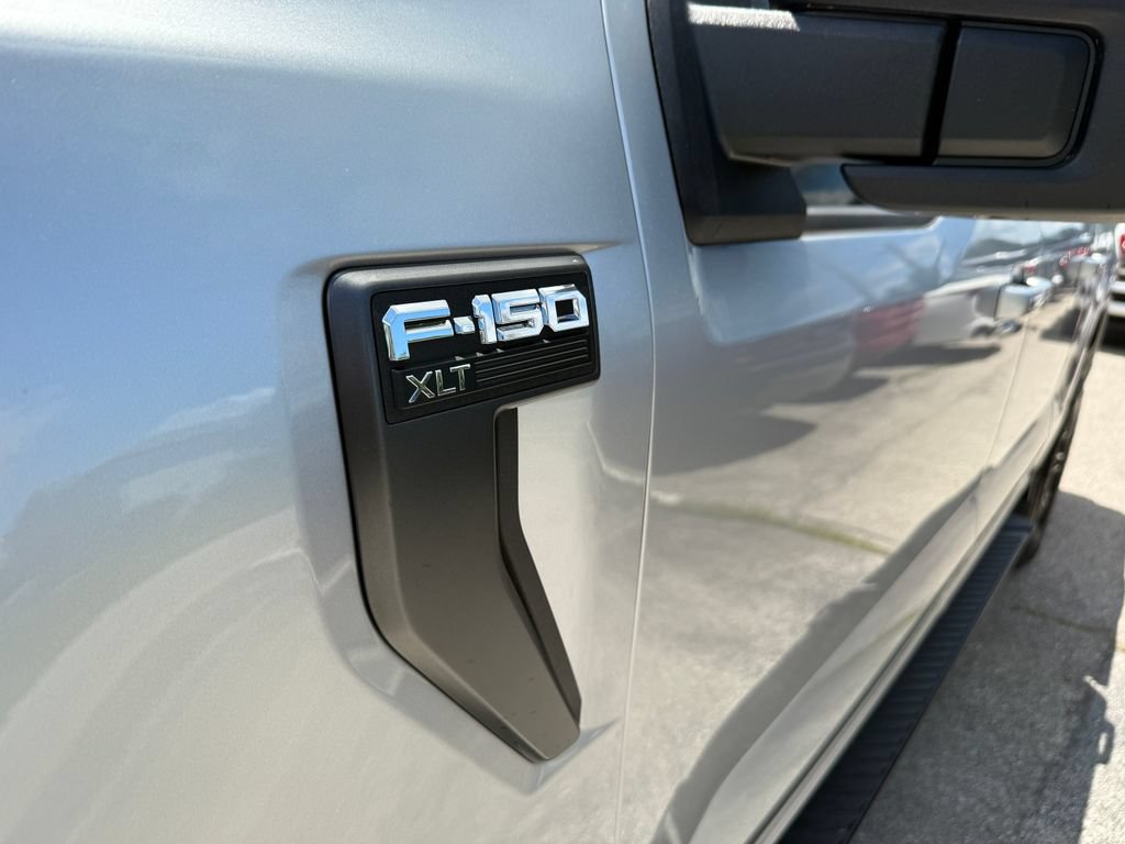 Used 2022 Ford F150 XLT w/ Equipment Group 302A High AWD/4WD image 19