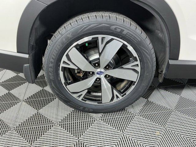 Used 2020 Subaru Forester Touring image 17