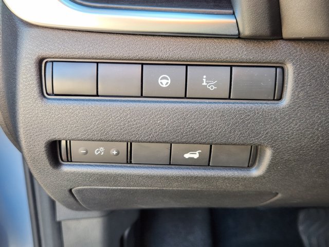Certified 2023 Nissan Rogue Platinum w/ Platinum Premium Package AWD/4WD image 27