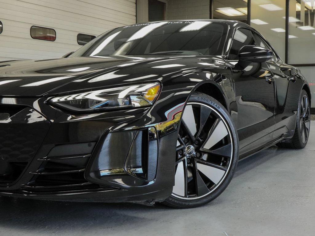 Used 2024 Audi e-tron GT Prestige AWD/4WD image 10
