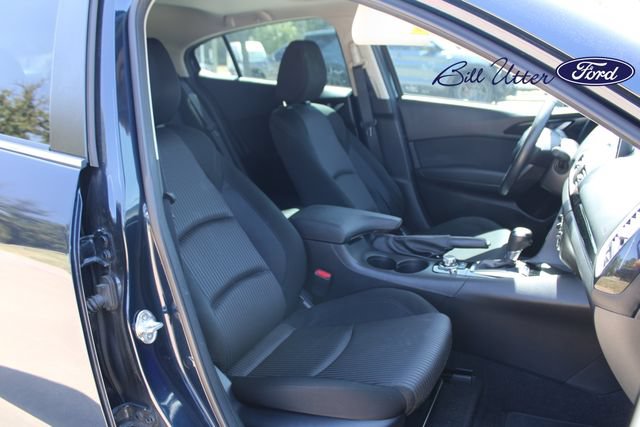 Used 2016 MAZDA MAZDA3 i Touring FWD image 11
