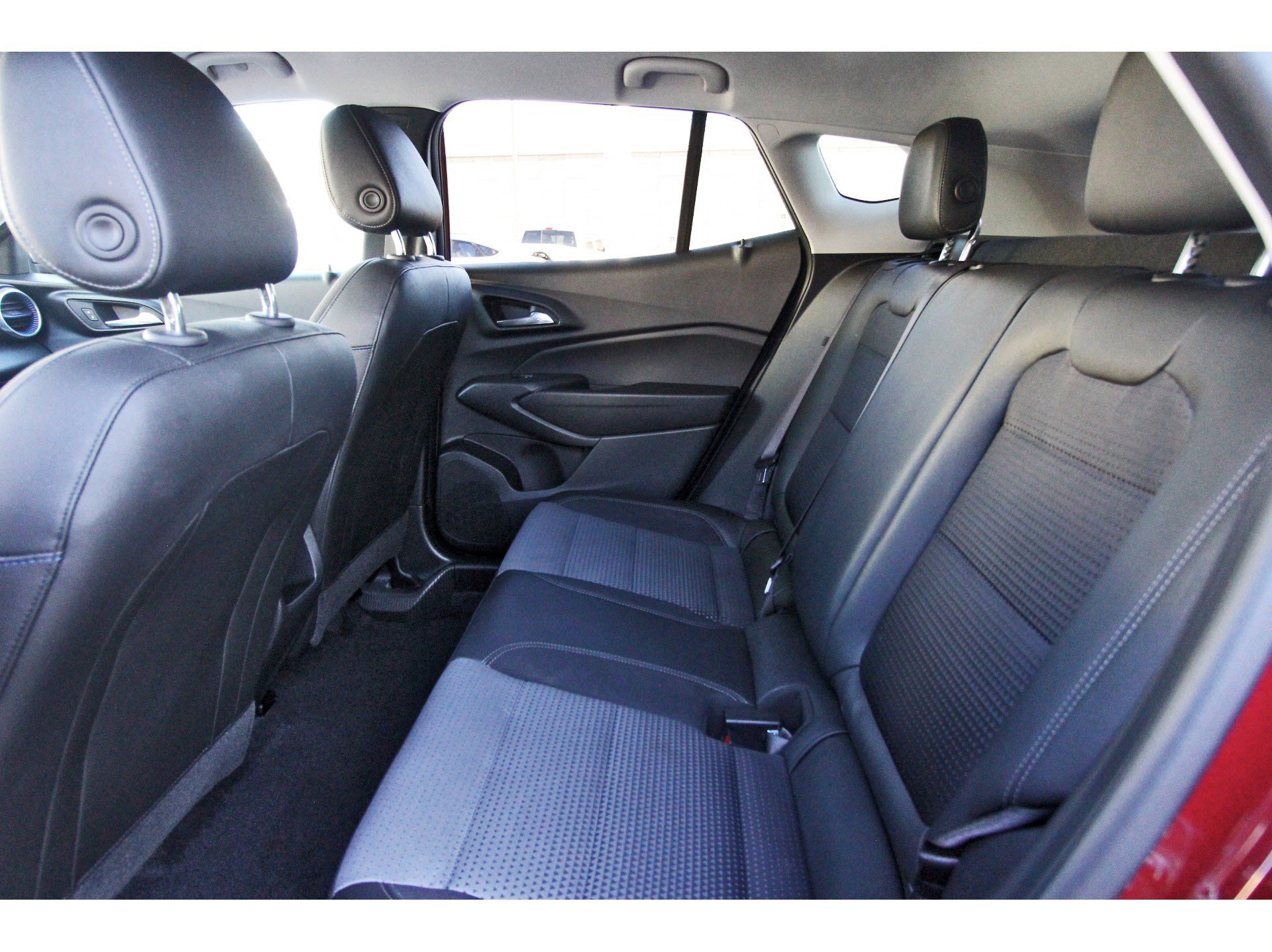 Used 2024 Chevrolet Trax LT w/ Driver Confidence Package image 30