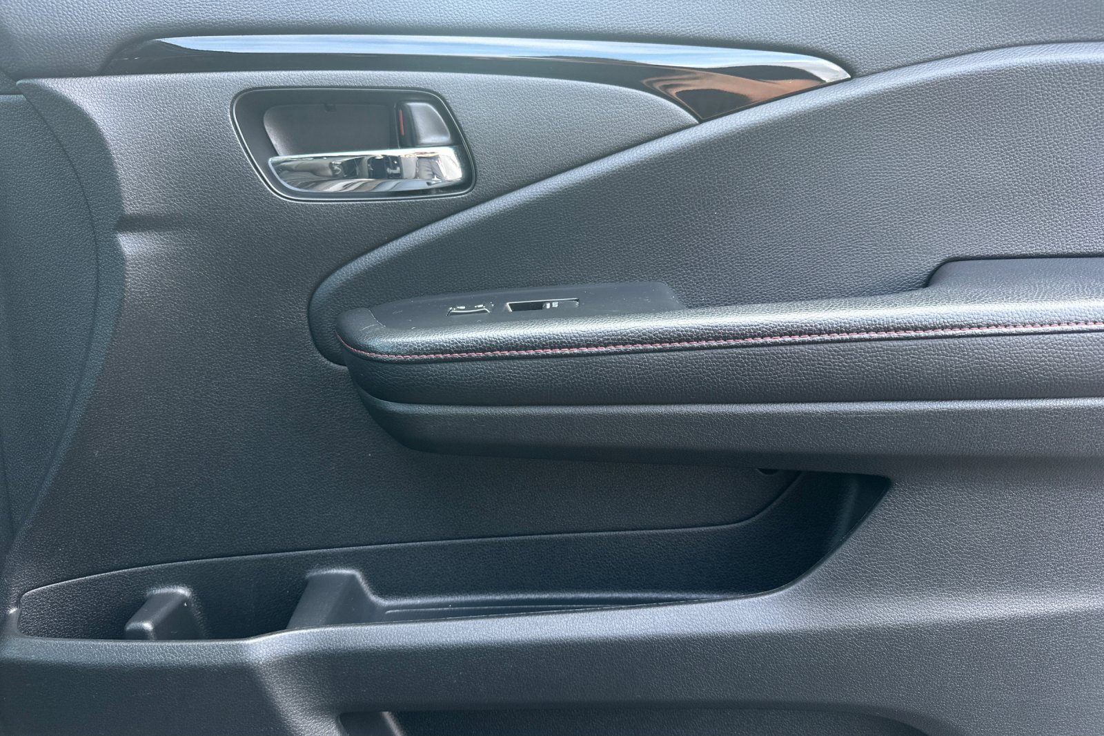 Used 2020 Honda Pilot Black Edition image 21