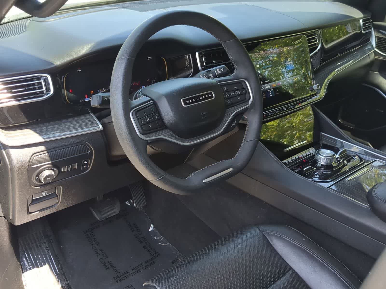 Used 2022 Jeep Wagoneer Series III w/ Premium Group I AWD/4WD image 10
