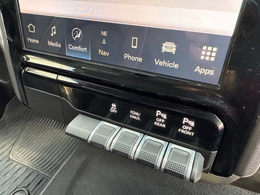 Used 2023 RAM 1500 Laramie AWD/4WD image 34