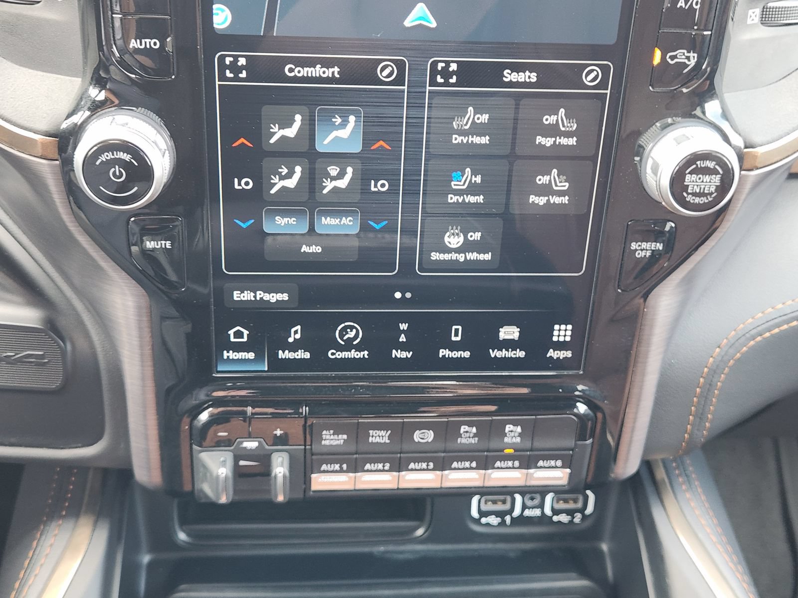 Used 2024 RAM 3500 Limited w/ Towing Technology Group AWD/4WD image 19