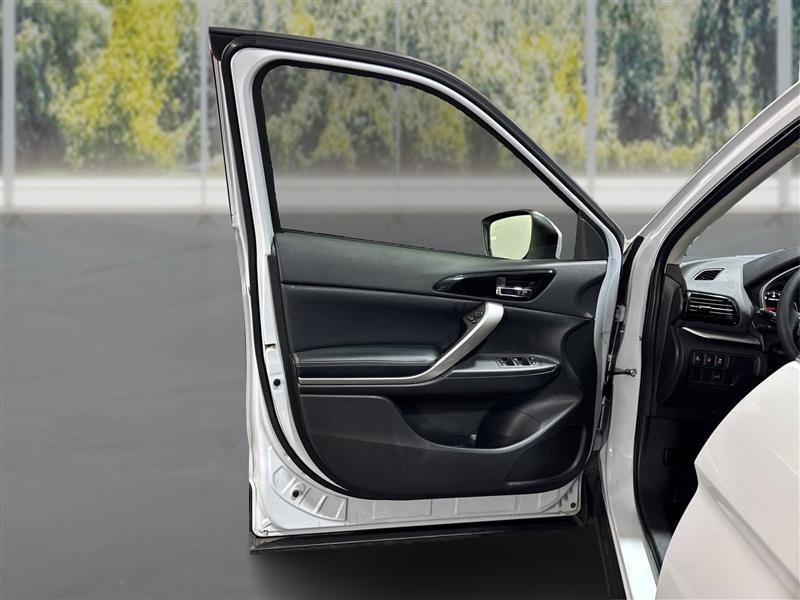 Used 2024 Mitsubishi Eclipse Cross SE image 19