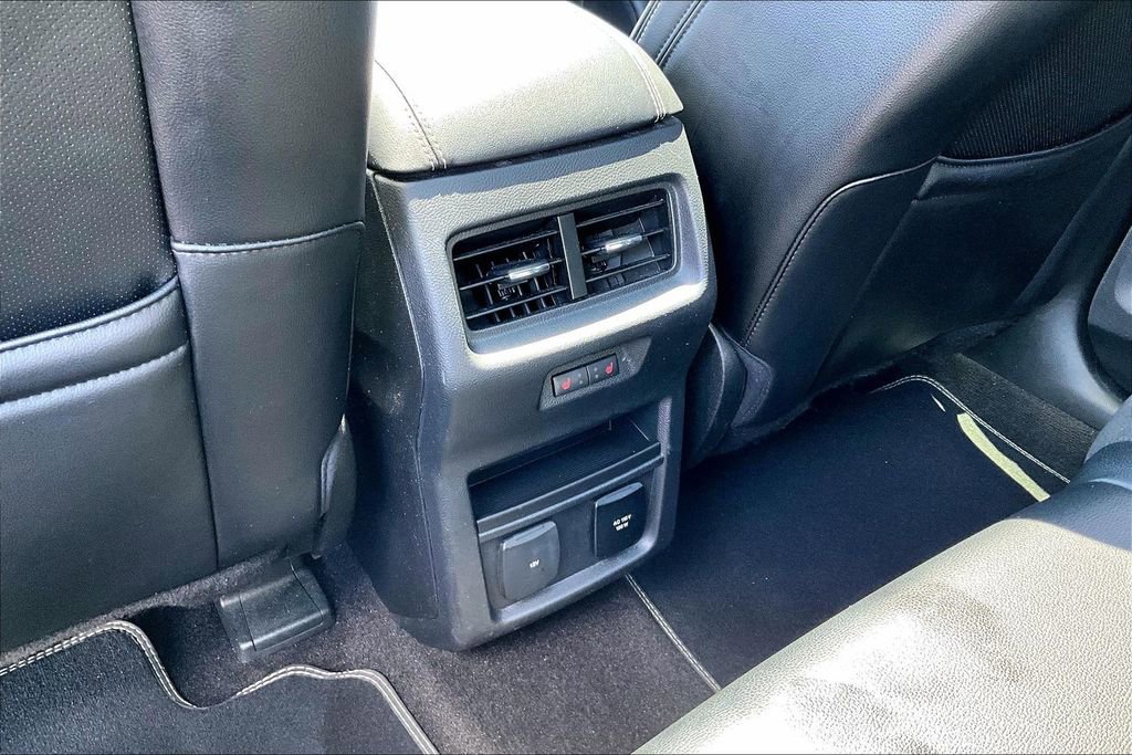 Used 2019 Ford Edge ST w/ Equipment Group 401A AWD/4WD image 18