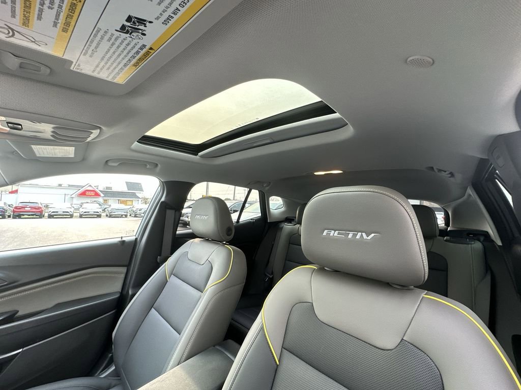 Used 2024 Chevrolet Trax ACTIV w/ Sunroof Package image 20