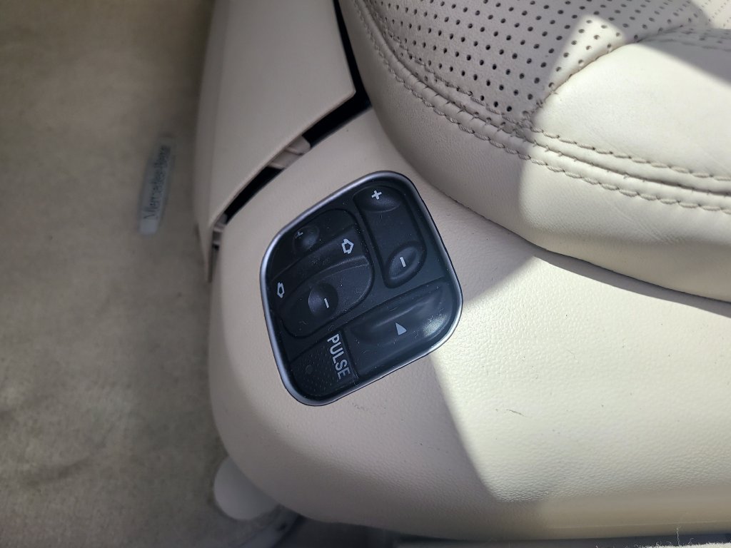 Used 2009 Mercedes-Benz SL 550 image 16
