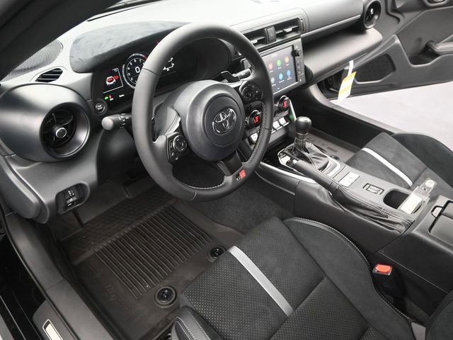 Used 2025 Toyota GR86 Premium w/ Performance Package RWD image 4