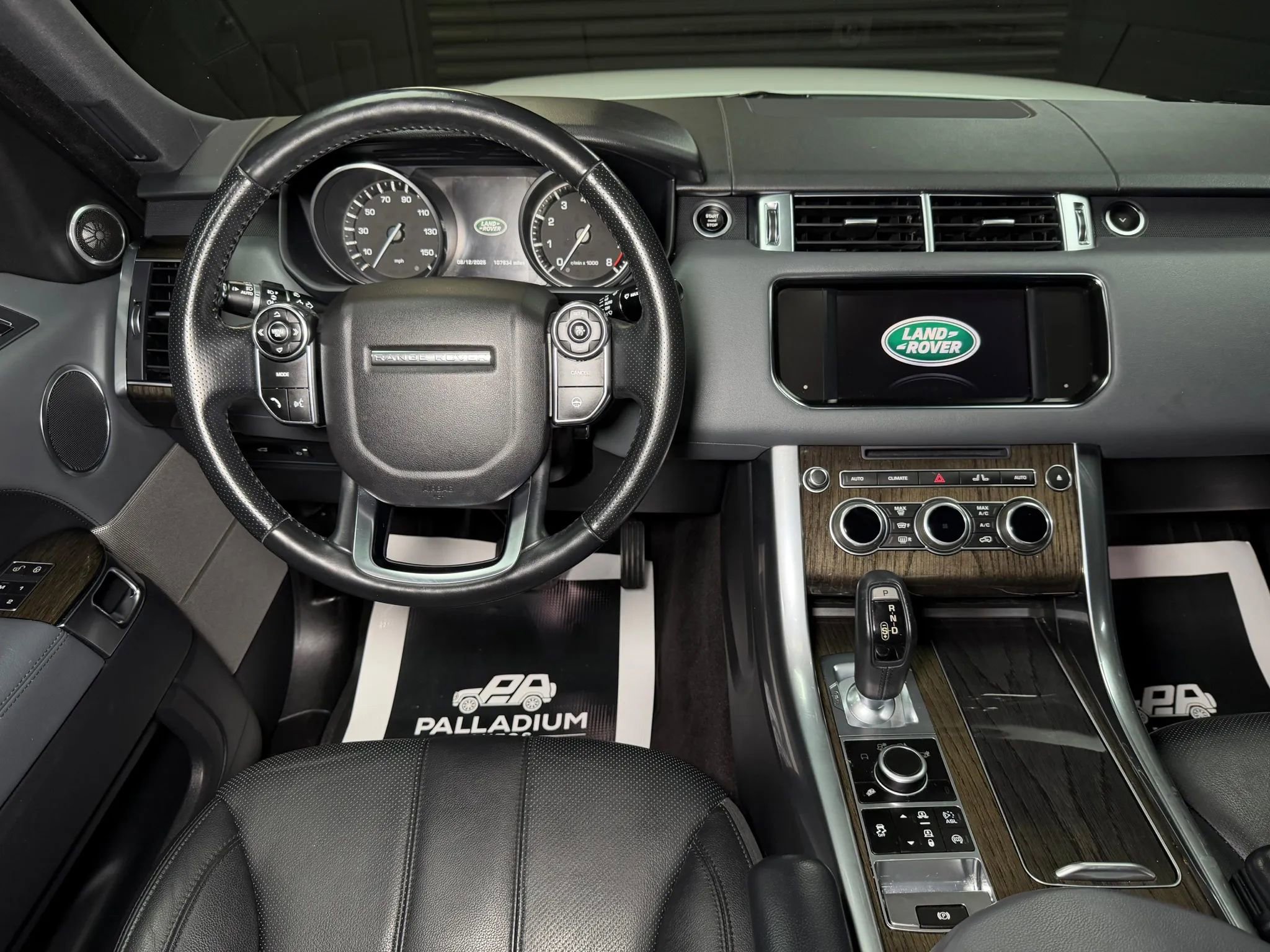 Used 2014 Land Rover Range Rover Sport SE image 7