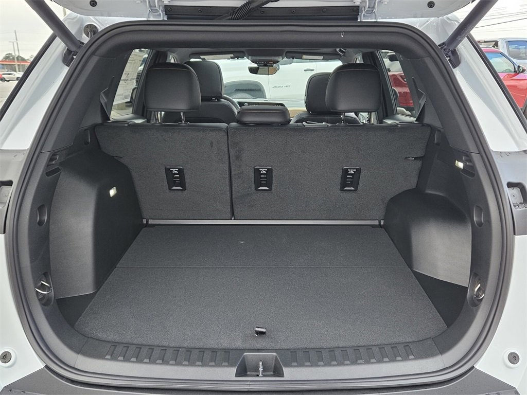 New 2026 Chevrolet Equinox ACTIV w/ Safety and Technology Package image 11