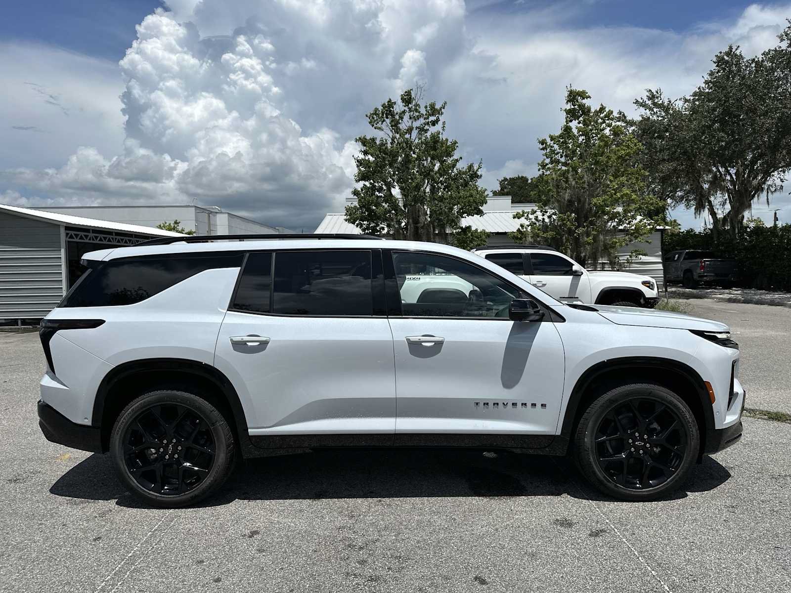 New 2026 Chevrolet Traverse RS w/ LPO, Floor Liner Package FWD image 7
