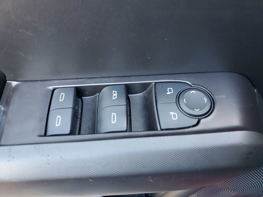 Used 2024 Chevrolet Colorado LT w/ LT Convenience Package image 16