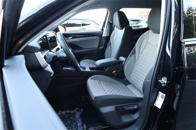 New 2025 Volkswagen Tiguan S image 8