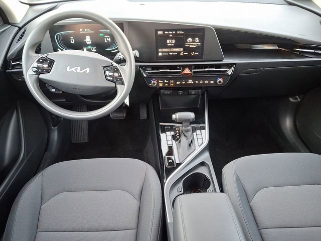 Certified 2025 Kia Niro LX image 11