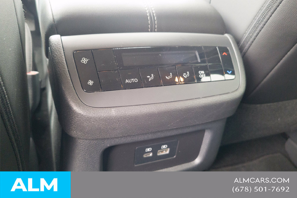 Used 2025 Nissan Pathfinder SL AWD/4WD image 23