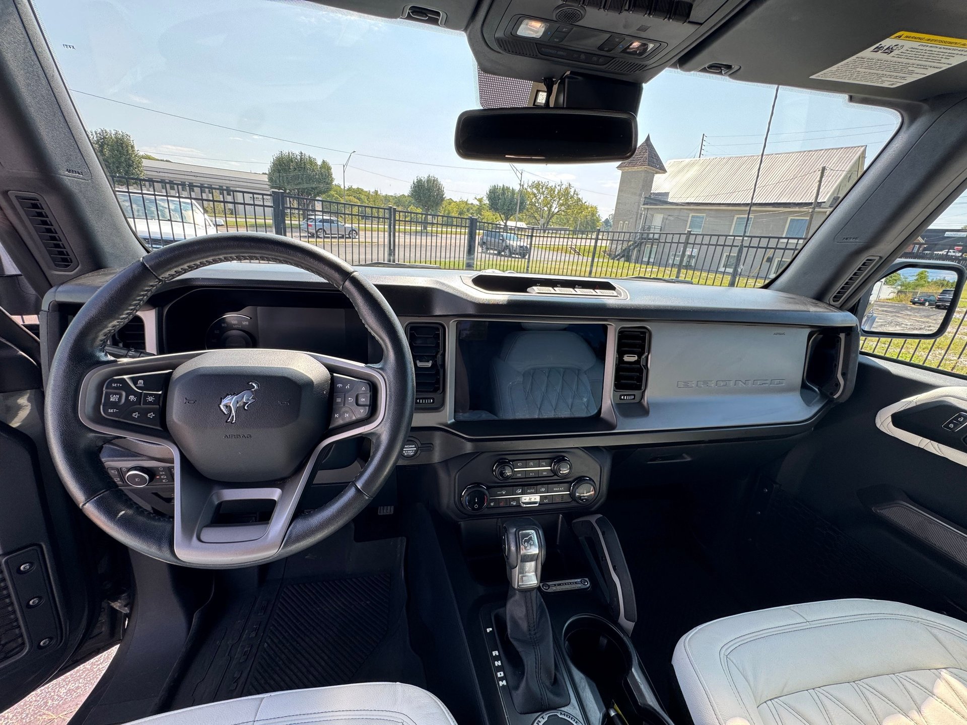 Used 2022 Ford Bronco Outer Banks image 13