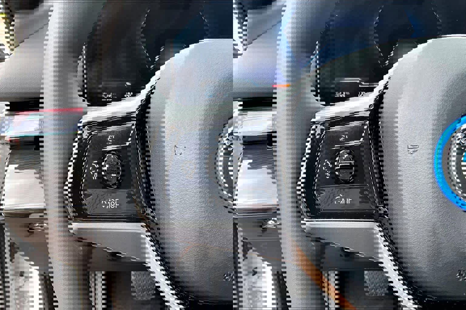 Used 2025 BMW i5 eDrive40i RWD image 21