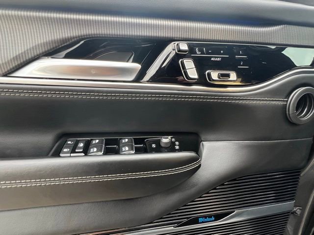 Used 2023 Jeep Grand Wagoneer Series II image 17